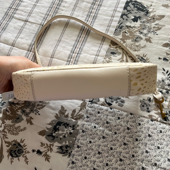 Fossil Cream and Gold Shoulder Bag - Picture 2 of 4
